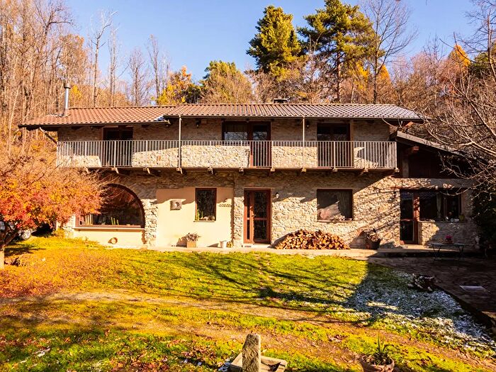 Casa con 7 locali in vendita in Strada Berlanda, Cantalupa