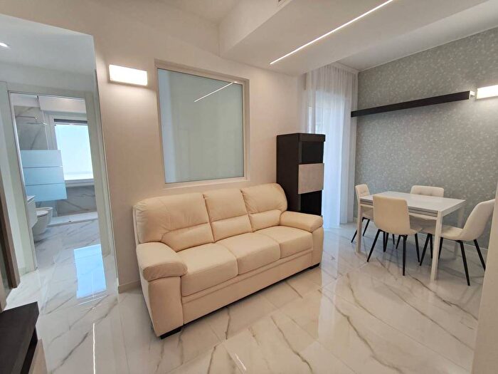 Appartamento trilocale in affitto in Via Privata Piani Romani, Fenarina Via Neghelli Collina di Ponente, Alassio