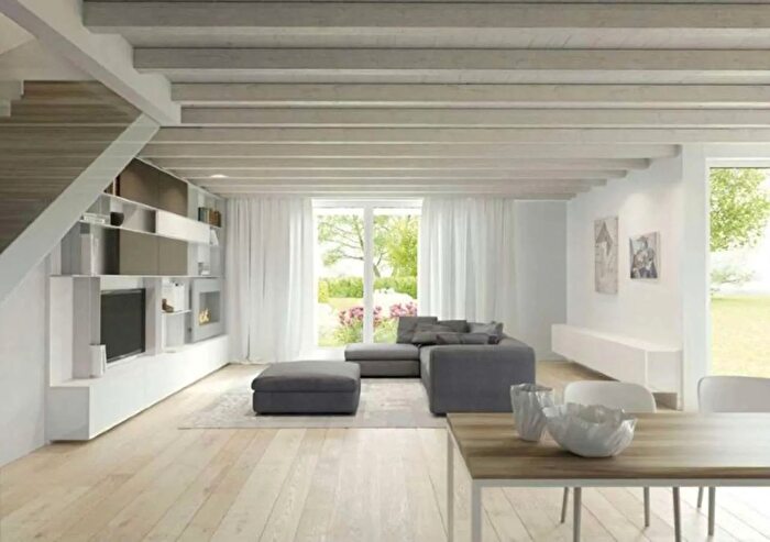 Casa con 8 locali in vendita in Treviso Via Ippolito Nievo, Treviso