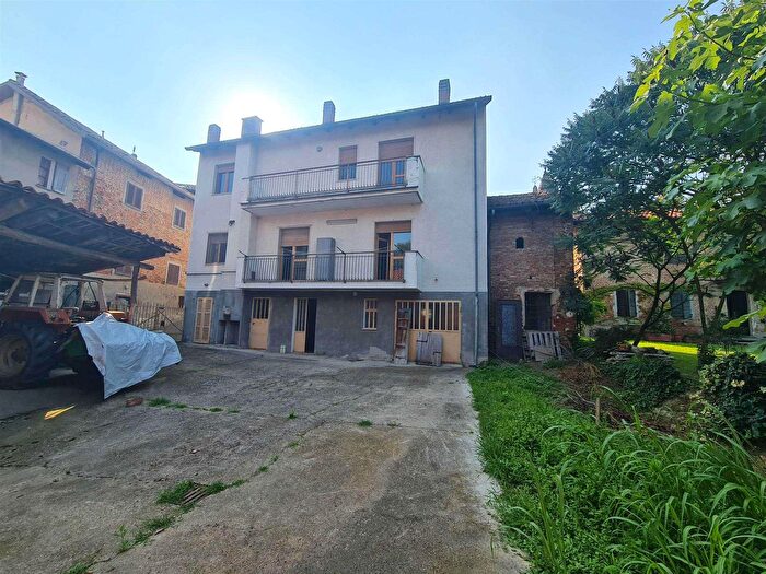 Appartamento con 8 locali in vendita in Via Recinto Maretto At Italy, Maretto