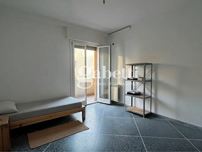 Appartamento trilocale in vendita in Via Ermete Zacconi, Bologna