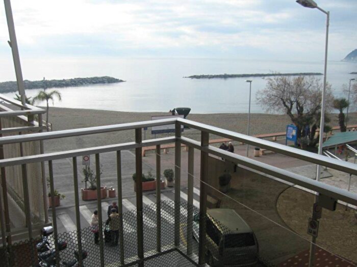 Appartamento trilocale in affitto in Centro, San Bartolomeo al Mare