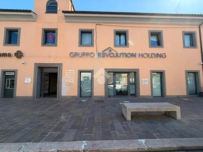 Appartamento con 8 locali in vendita in Via Aurelia Tarquinia, Montalto Di Castro