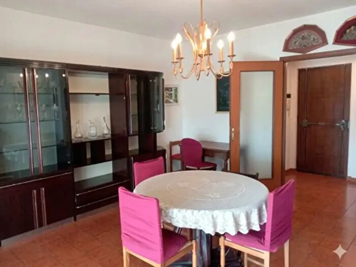 Appartamento trilocale in vendita in Via Pescosolido, Roma