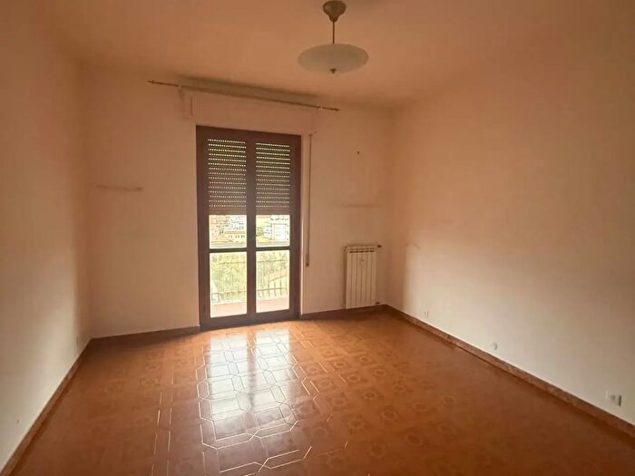 Appartamento quadrilocale in vendita in Carrara