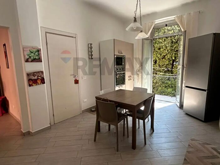 Appartamento con 5 locali in vendita in Genova