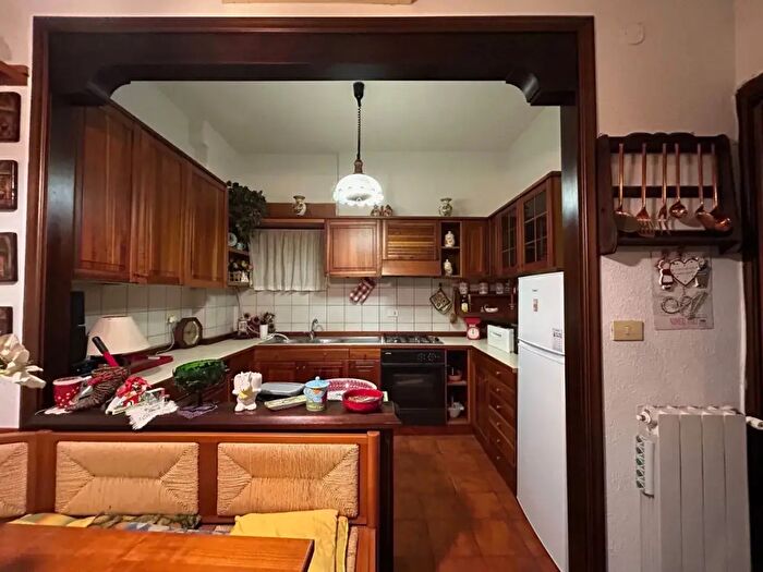 Appartamento trilocale in vendita in Via Aureia, Loano