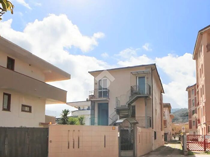 Casa con 7 locali in vendita in Via della Rinascita, Francavilla Al Mare