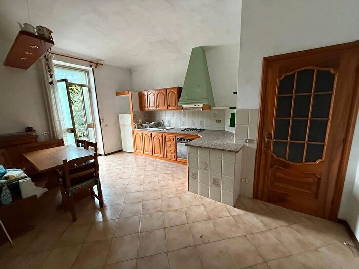 Appartamento quadrilocale in vendita in Via Scazzola, Alessandria