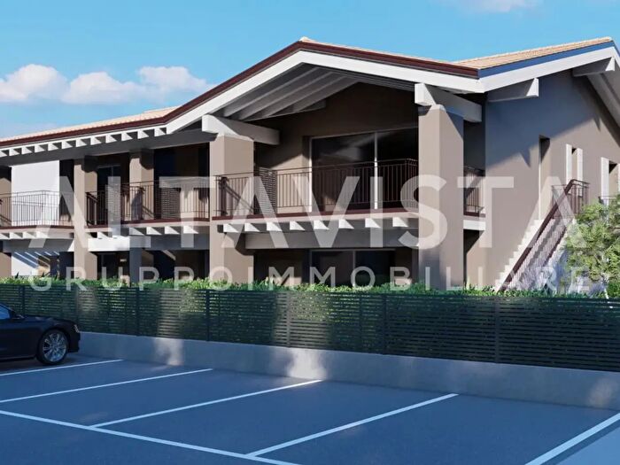 Appartamento trilocale in vendita in Via Alcide De Gasperi, Lonato