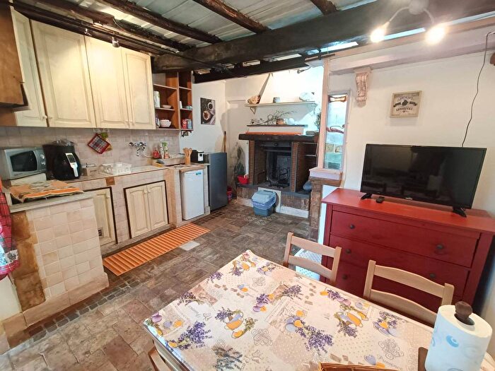 Appartamento monolocale in affitto in Via Camillo Benso di Cavour, Centro, Caprarola