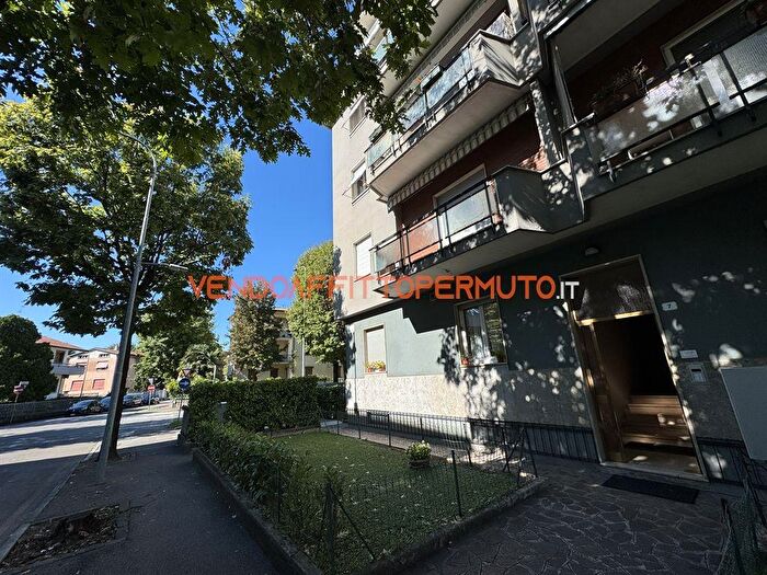 Appartamento trilocale in vendita in Via Boccaccio, Treviglio