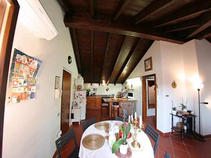 Casa monolocale in affitto in Piazza Santa Croce, Centro, Lonate Pozzolo