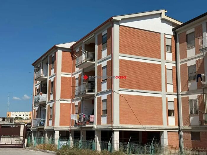 Appartamento trilocale in vendita in Via Luigi Obertj B, Foggia