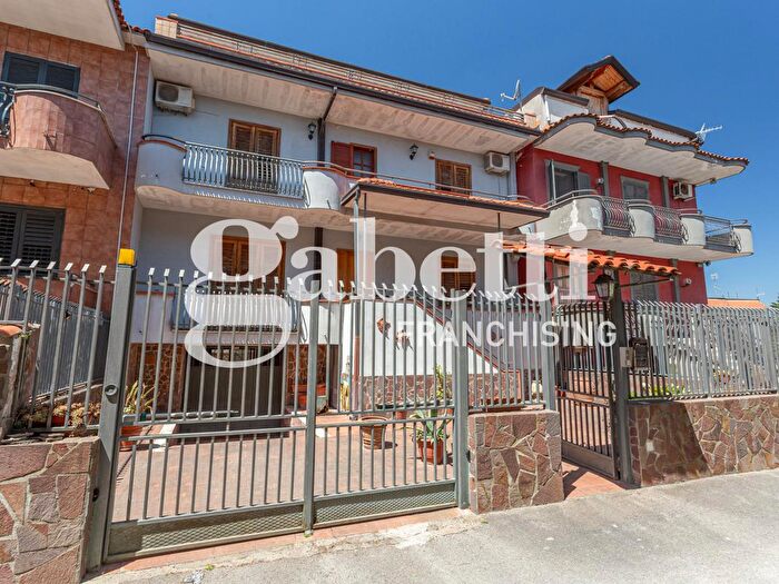 Casa con 7 locali in vendita in Via Corree di Sopra, Marano Di Napoli