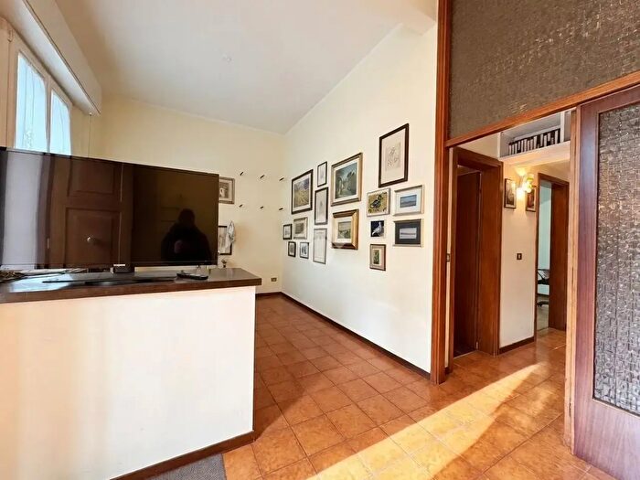 Casa con 7 locali in vendita in Via Odoacre, Ravenna