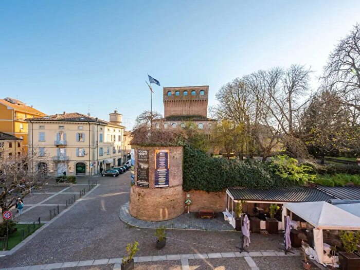 Appartamento quadrilocale in vendita in Piazza Vittorio Veneto, Noceto