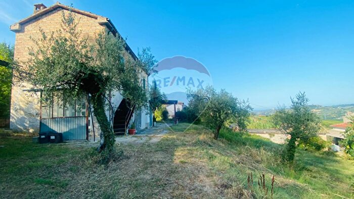 Casa con 5 locali in vendita in Via Colli, Fara Filiorum Petri