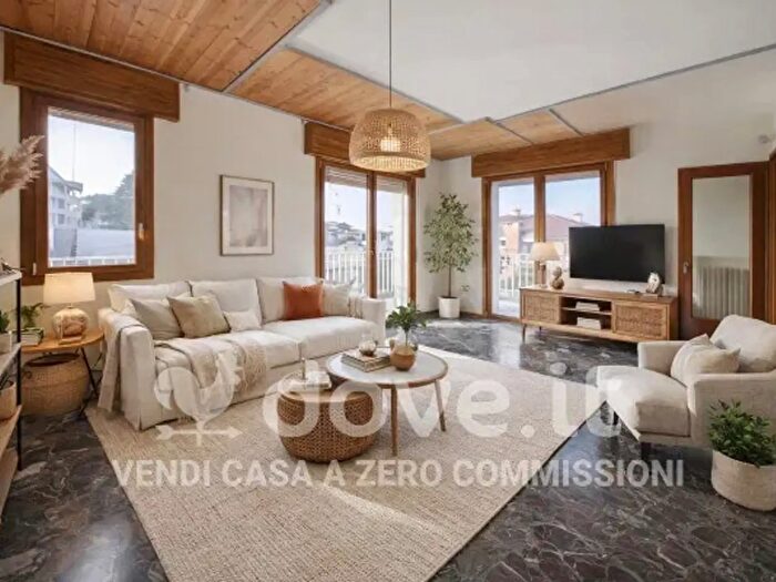 Appartamento trilocale in vendita in Via Mezzavia, Montegrotto Terme