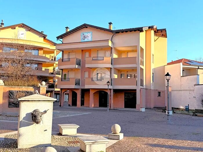 Appartamento bilocale in vendita in Piazza Aldo Moro, Santo Stefano Ticino