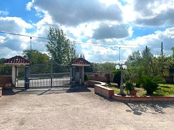 Appartamento con 5 locali in vendita in Via Cacciabella, Ottaviano