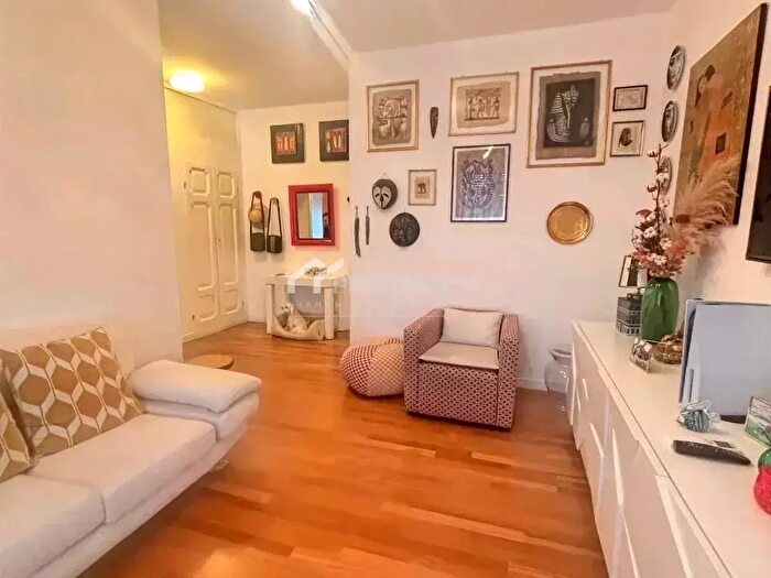 Appartamento trilocale in vendita in Viale Lucania, Milano