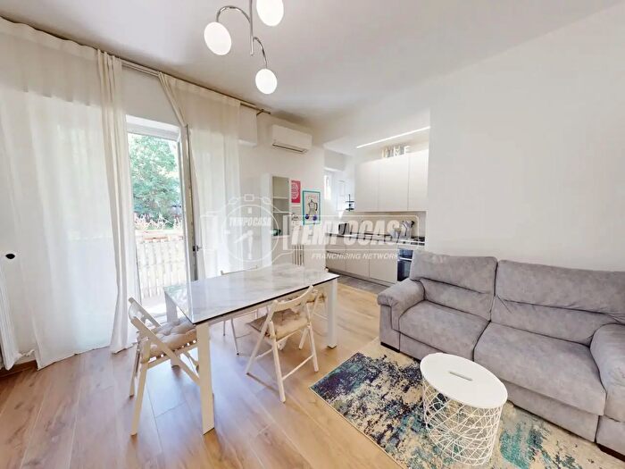 Appartamento trilocale in vendita in Via Comasina, Milano
