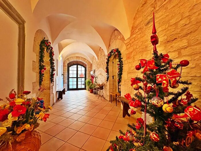 Appartamento trilocale in vendita in Piazza San Francesco, Gualdo Tadino