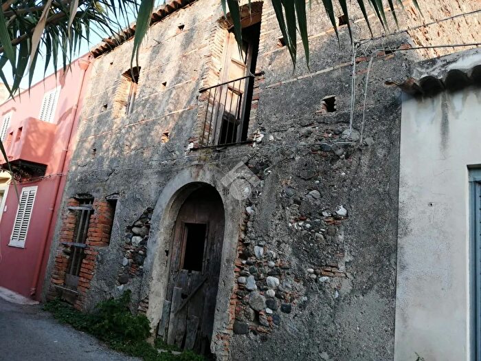Casa monolocale in vendita in Via Garrisi, Milazzo