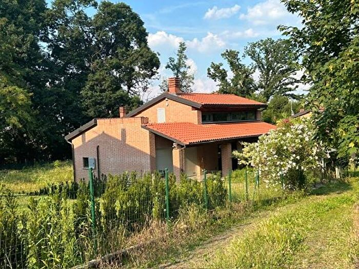 Casa con 6 locali in affitto in Via Giuseppe Verdi, Centro, Casatenovo