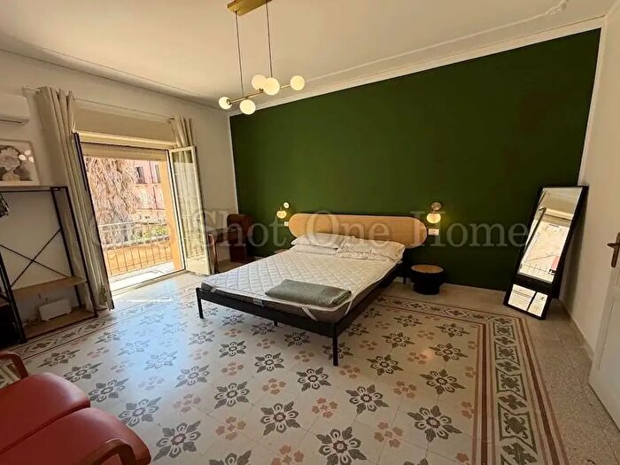 Appartamento bilocale in vendita in Via Monfalcone, Siracusa