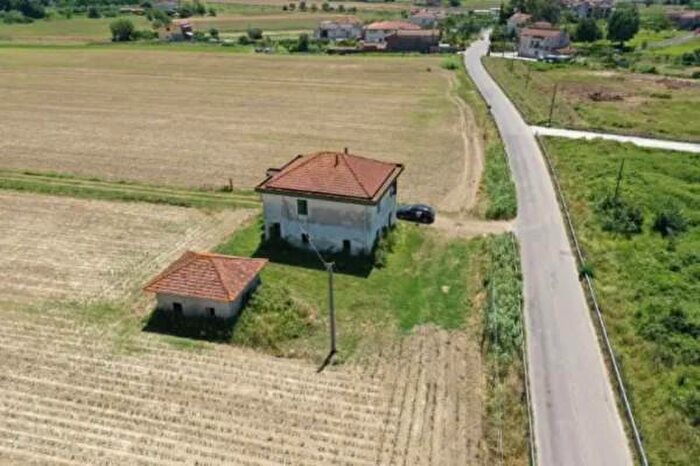 Casa quadrilocale in vendita in Via Rungi, Casal Velino