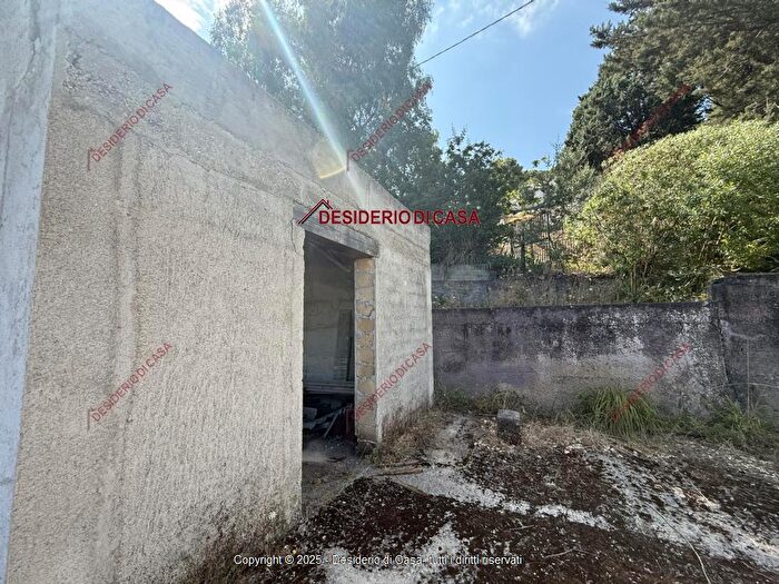 Casa con 6 locali in vendita in Via Lancenia Cefalù Pa Italia, Cefalu