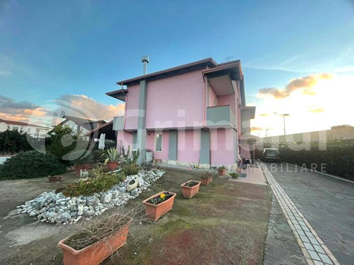 Casa con 5 locali in affitto in via masullo, Quarto