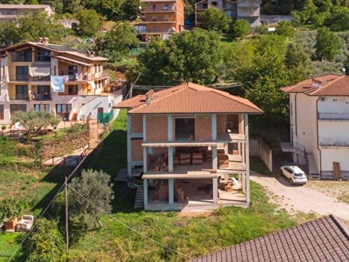 Casa in vendita in Via delle Fontanelle Poggio Bustone, Poggio Bustone