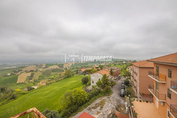 Appartamento quadrilocale in vendita in Via Montisala, Monte San Giusto