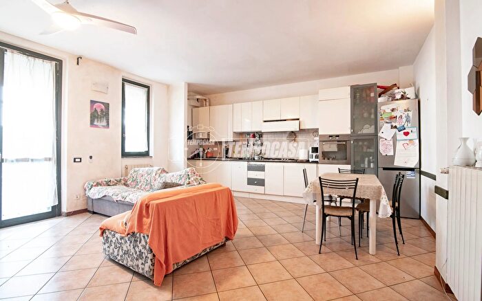 Appartamento trilocale in vendita in Via Aldo Moro, Truccazzano