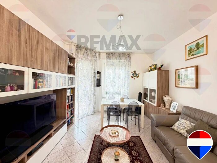 Appartamento trilocale in vendita in Via Emanuele Kant, Milano
