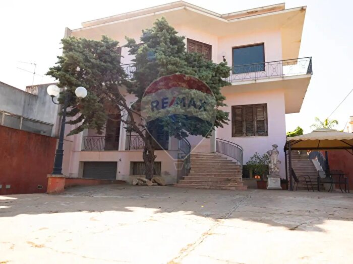 Casa con 14 locali in vendita in Contrada Santa Venera, Marsala