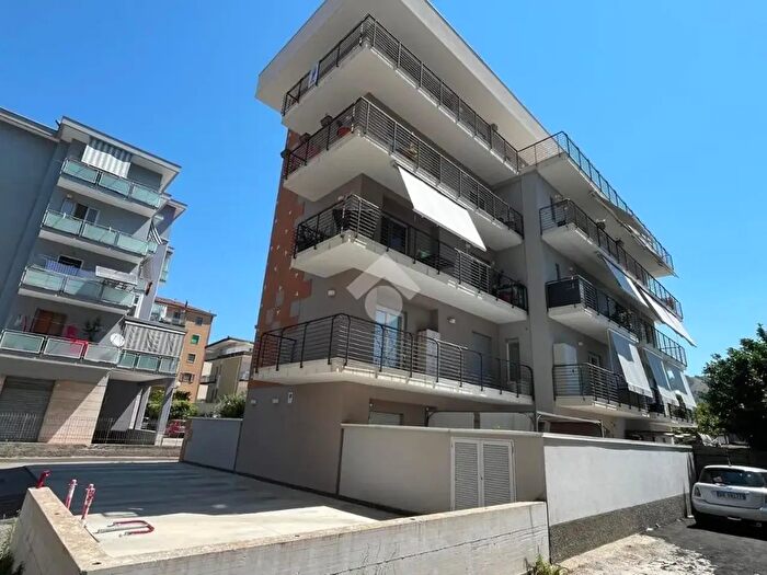 Appartamento trilocale in vendita in Via Ferreria, Baronissi
