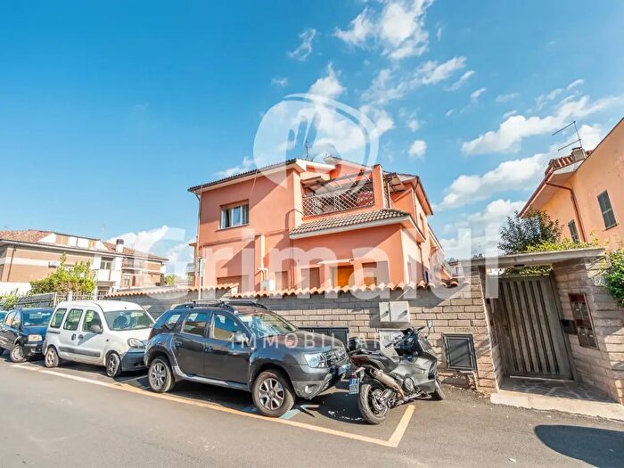 Appartamento quadrilocale in vendita in Via Tito Speri, Marino