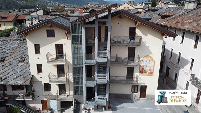 Case in Vendita e in Affitto - 2