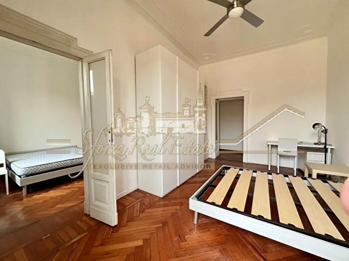 Appartamento trilocale in affitto in Via Spartaco, Milano