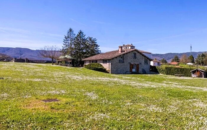 Casa con 7 locali in vendita in Barberino Di Mugello
