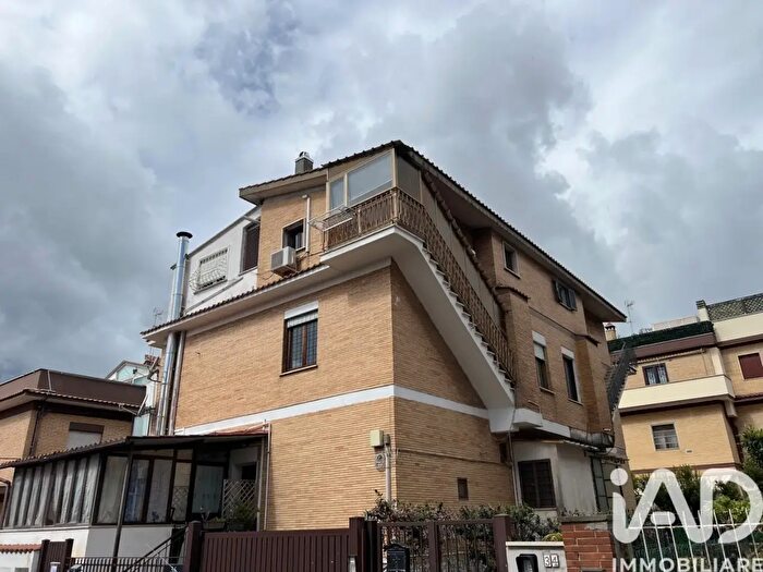 Appartamento bilocale in vendita in Via Silvestro Lega, Roma