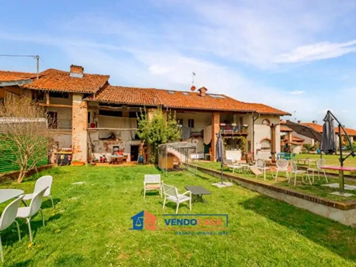 Casa con 6 locali in vendita in Strada SantAnna, Carru