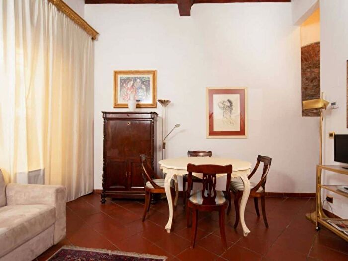 Appartamento bilocale in affitto in Via de' Bardi, San Niccolò, Firenze