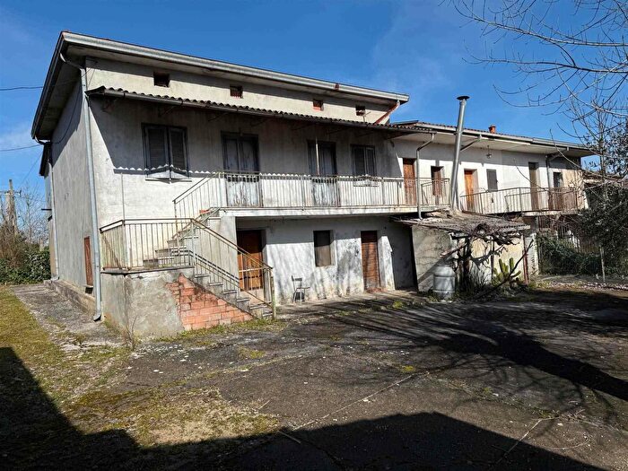 Casa con 8 locali in vendita in Contrada Colle Cavallo, Castro Dei Volsci