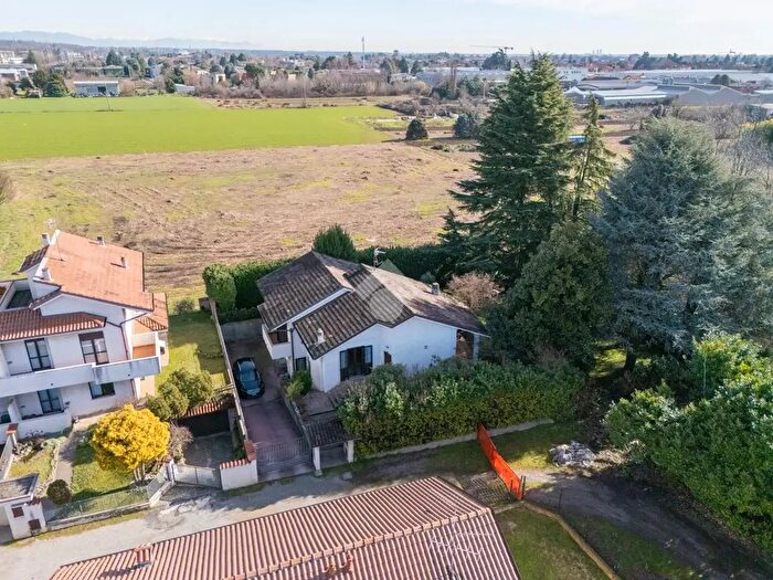 Case in Vendita e in Affitto - 3