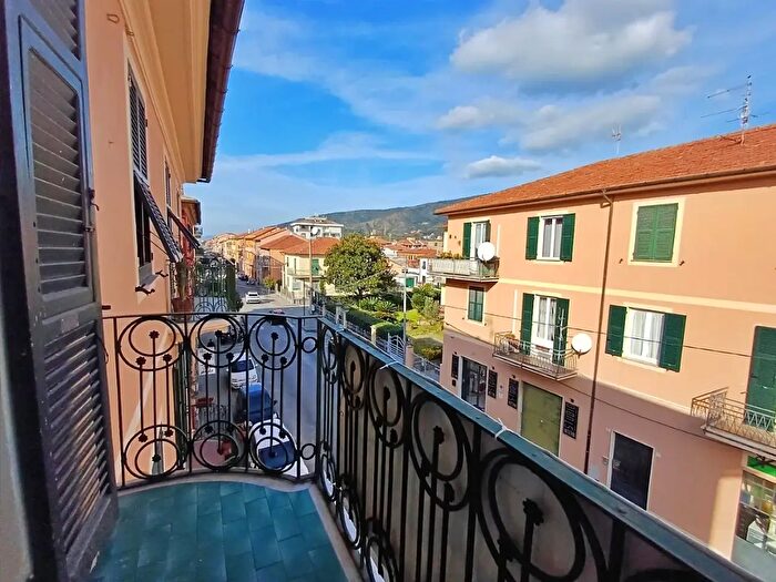 Appartamento con 7 locali in vendita in Via Nazionale, Sestri Levante